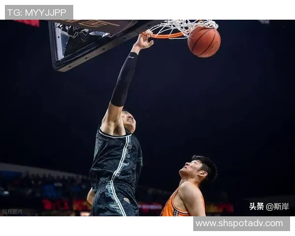 威姆斯挑战韩德君提议八角笼篮球赛引发球迷热议与期待