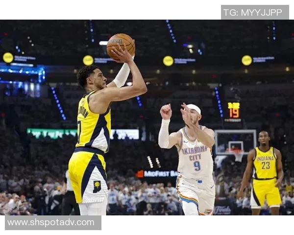 空中舞步！哈利伯顿反身拉杆展现艺术篮球