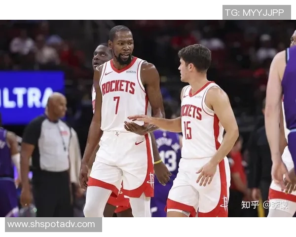 面对火箭两名大闸的轮番防守,太阳后场大将也是有些力不从心了? 面对火箭两名大闸的轮番防守,太阳后场大将也是有些力不从心了?