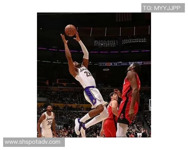 失误多，三分命中率低，防守频被点名，詹黑Skip狂批东契奇被高估