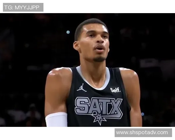 傀儡教练预言成真？科林斯复苏助快船重拾小球利器 作用超越“登卡组合”